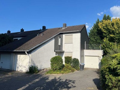 Einfamilienhaus mit ca. 120 QM, 3 Zimmer,Terrasse. ,Garten, 2 Garagen, AC-Burtscheid