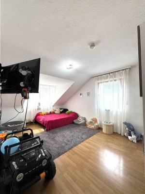 KENSINGTON Exklusiv - Gemütliche Dachgeschosswohnung mit Potential