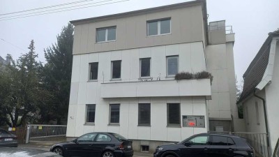 S-Möhringen, kompakte 3-Zimmer-Wohnung mit kleiner Dachterrasse, sofort frei, provisionsfrei.