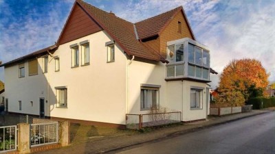 Großzügiges Einfamilienhaus mit Garage und großem Garten!