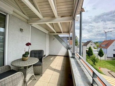 Sonnige Dachgeschosswohnung in begehrter Wohnlage  - zwei Bäder, Aufzug & TG-Stellplatz