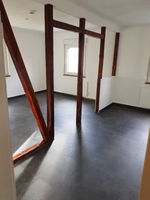 Schöne und sanierte 4,5-Raum-Wohnung mit Balkon und Einbauküche in Wendlingen am Neckar