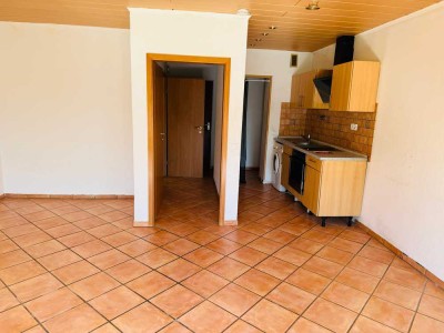 Helle, lichtdurchflutete  Wohnung mit EBK und mit sonnigem Balkon