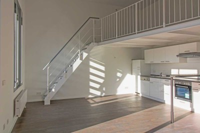 Großartige 3-Raumwohnung mit Balkon, EBK, Aufzug, Galerie