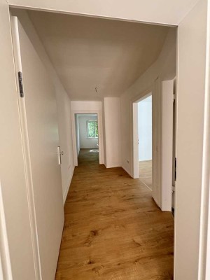 Vollständig renovierte 2-Raum-Wohnung in Stuttgart mit EBK