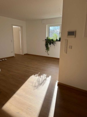 Neubau 1,5 Zimmer 820€ warm inkl. Internet & Stellplatz