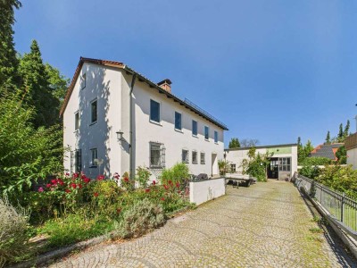 SITULI: Großzügiges Mehrgenerationenhaus mit Ausbaupotenzial in Allach