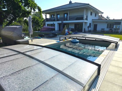 Modernes Niedrigenergiehaus mit hochwertiger Ausstattung, großem Grundstück und Pool – Baujahr 2019