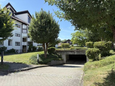 Helle 4-Zi.-Whg. mit Balkon, EBK, Tiefgarage in Tettnang. Sofort beziehbar.