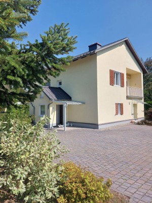 Preiswertes, großes und saniertes 6-Zimmer-Einfamilienhaus mit EBK in Feldbach