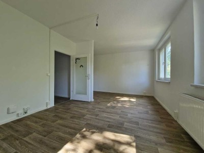Wohlfühlwohnen in Halle-Neustadt – mit Balkon & offener Wohnküche "Bezugsfertig"