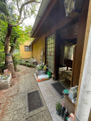 3-Zimmer-Wohneinheit im Zweifamilienhaus mit großzügigem Garten zur Miete