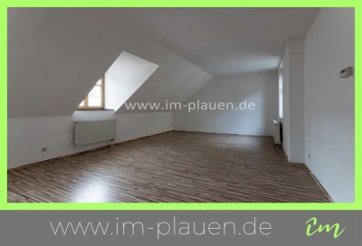 Renovierte 2-Zimmer-DG-Wohnung im Zentrum von Auerbach – Jetzt einziehen!