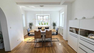 **TOP PREIS** Tradition und Moderne vereint - Villa mit Seeblick