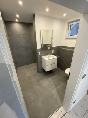 Frisch renovierte 1,5 Zimmer Souterain Wohnung am Ortsrand von Rheinbach-Oberdrees