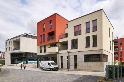 Quartier am Leinebogen: Moderne 4-Zimmer Wohnung mit Loggia