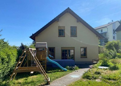 Ein spitze Einfamilienhaus in der Stadt der Spitze zu verkaufen