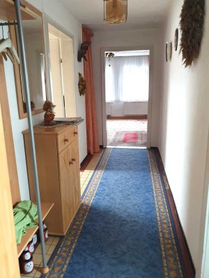 Ruhige DG.-Wohnung im Sechsfamilienhaus