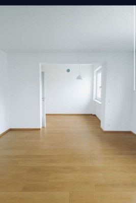 Modernisierte 2.5 Zimmer-Wohnung - teilmöbliert mit EBK, direkt im Grünen