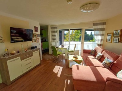 *GEMÜTLICHE 1.- ZI. WOHNUNG MIT SCHÖNER AUSSICHT IM BAYERISCHEN WALD*