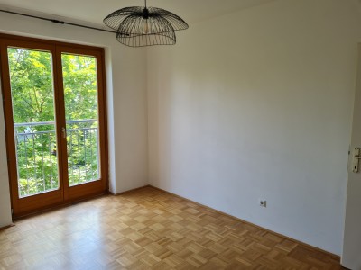 10m² und 12m² Zimmer in schöner 3er WG