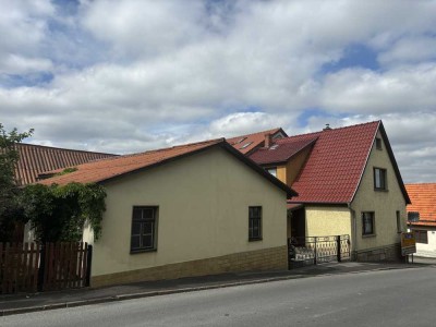 Schönes freistehendes Einfamilienhaus in Meiningen Henneberg mit Garten, Garage, Gewölbekeller