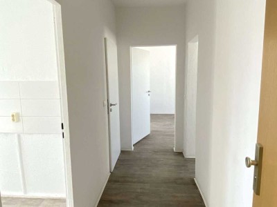 +++Neu saniert mit hellen Räumen+++