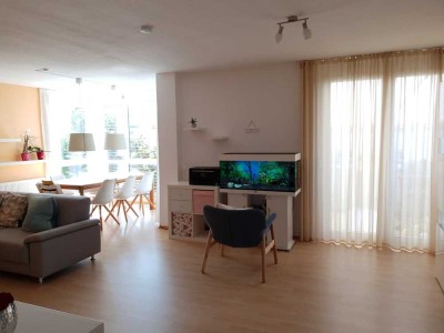 Charmat: Helle 3,5-Zimmer-Wohnung mit Balkon, Aufzug und TG-Stellplatz in toller Lage in Asperg