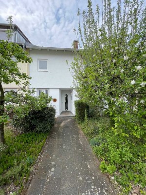 Familienidyll mit Charme auf 143 qm – Reihenmittelhaus MA-Gartenstadt mit Winter-und Naturgarten