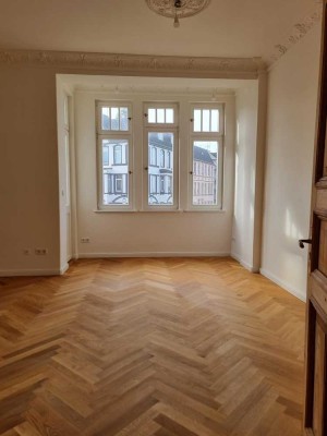 Traumhafte 4 ZKB Balkon, Gäste WC im schönen Goethe-Quartier