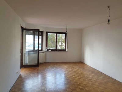 Freundliche 3-Zimmer-Wohnung mit grosser Balkon-Terrasse in Pforzheim