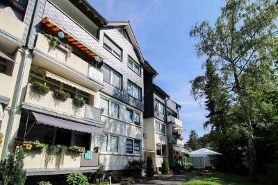 Bezugsfreie 3-Zi.-Dachgeschosswohnung mit ausgebautem Studio – Haus-in-Haus-Charakter in Leverkusen