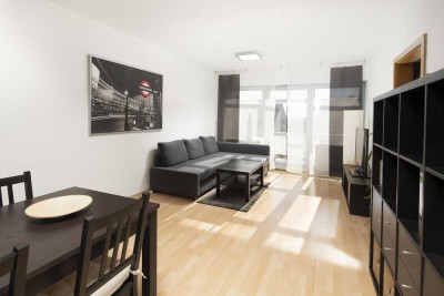 Moderne helle 2 Zimmer-Wohnung mit Balkon