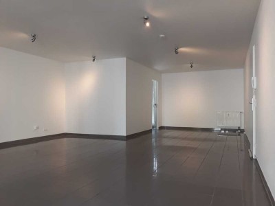 Demnächst barrierearmes Appartement? - modernes Lalo in gepflegtem 5-ETW-Ensemble - zentral in Neuss