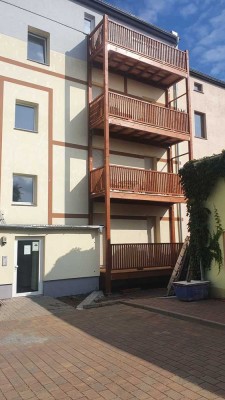 6 WE - 420 m² Wfl.-Fußbodenheizung-Rollläden-Balkone-Parkplätze