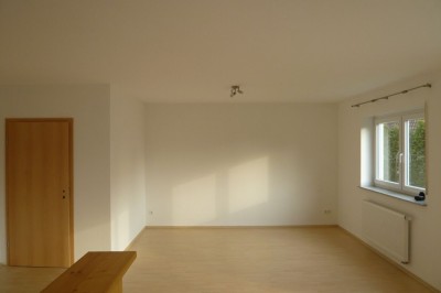 Gemütliche,praktische, ruhige, neuwertige Wohnung mit Blick ins Grüne