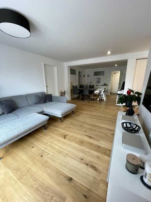 Moderne 4-Zimmer Wohnung perfekt für Investporen in traumhafter Lage