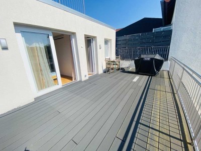 XXL Traumhaft Terrasse l Helle 2 ZKB 74,39 m²  l  im Stadtkern  l Gäste WC l EBK