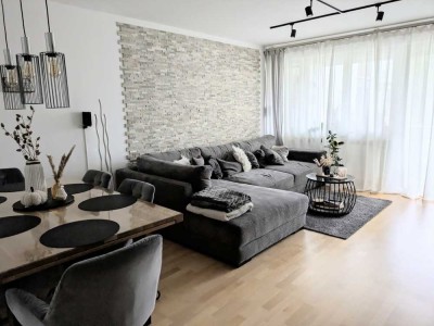 Elegante 4-Zimmer Wohnung mit Balkon in Augsburg-Lechhausen