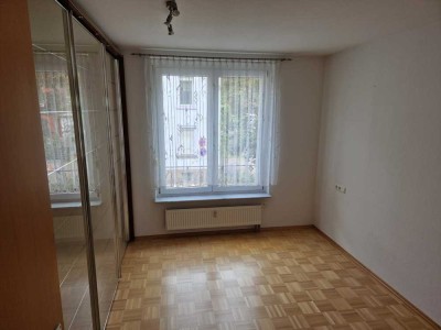 3-Zi.-Wohnung Top-Zustand - Erstbezug mit Balkon, Einbauküche + teilmöbliert