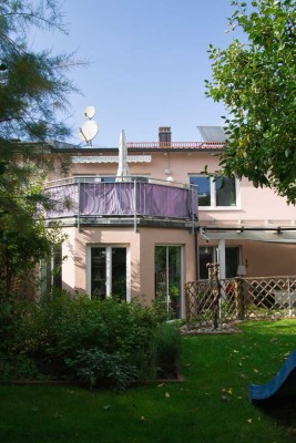 Doppelhaushälfte mit zwei Wohnungen, Garage und Garten in Landshut-Achdorf - von privat, kein Makler