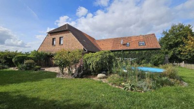 Großes Bauernhaus mit Gewerbe (ca. 625 QM) und viel Platz zur Entfaltung in Garbsen/Meyenfeld