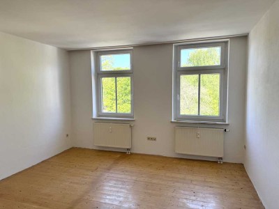 2-Zimmer-Wohnung mit Balkon | Tageslichtbadezimmer | Dusche | Parkett | Abstellkammer | Keller