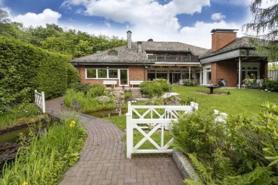 Exklusives Wohnen am Fleyer Wald - Herrschaftliches Anwesen mit Pferdestallungen, Pool u.v.m