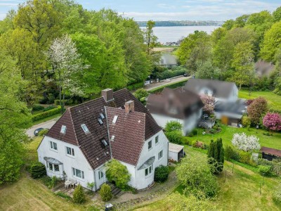 Mehrfamilienhaus in exponierter Lage von Heikendorf-Kitzeberg