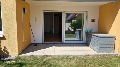 Sehr schöne barrierearme Erdgeschoßwohnung in zentraler Lage mit Gartenanteil und Einbauküche