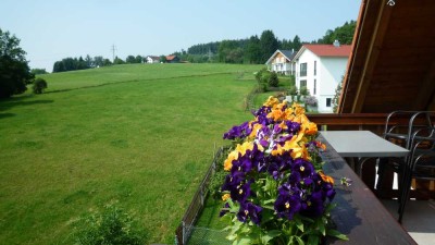 Mega Ausblick ! Wunderschöne 4-Zimmer-DG-Wohnung mit Balkon in Kaufbeuren-Oberbeuren