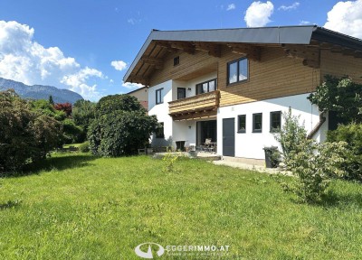 5760 Saalfelden: neu renoviertes Zweifamilienhaus in zentraler, ruhiger Lage von Saalfelden mit 2 Wohneinheiten, unterkellert, 2 Garagen und großem Garten