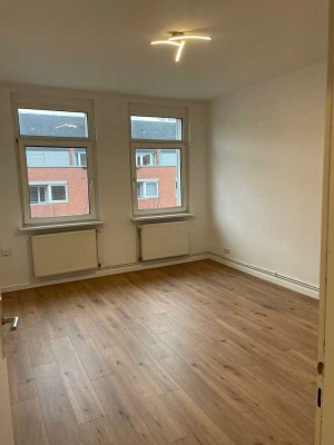 2 Zimmer-Wohnung, mit Kammer