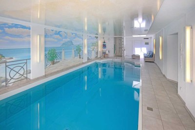 Traumhaft wohnen in Idstein: Ihr persönlicher Rückzugsort mit Schwimmbad, Stil & Komfort!